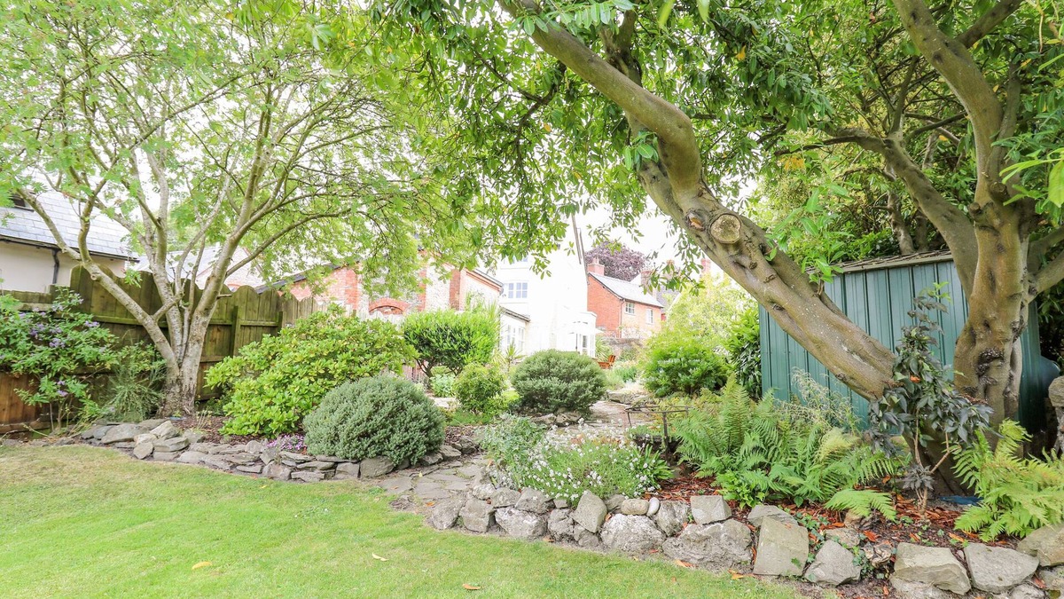 Bishops Castle Cottage | The Laurels