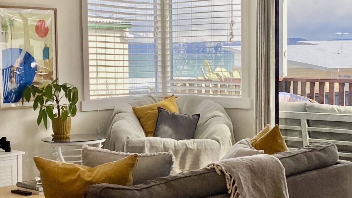 Primrose Sands House | The Lazy Fig - Ocean Views, Orchard & Pizza Oven