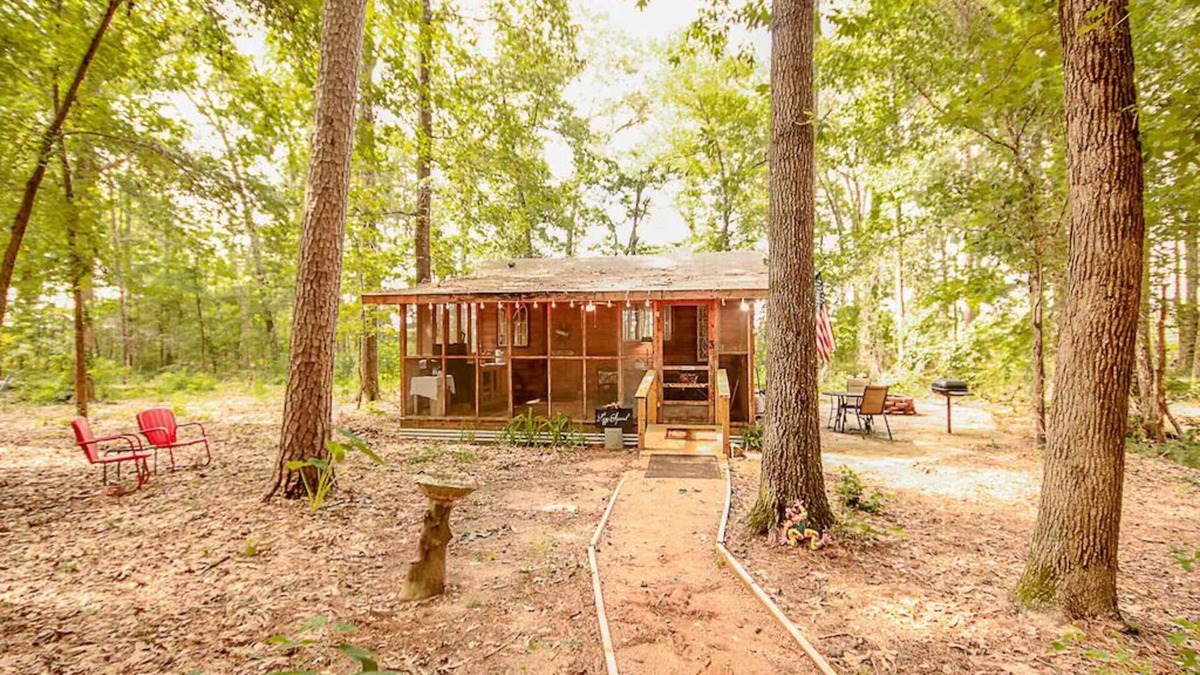 Tyler Cabin | The Lazy Squirrel Cabin