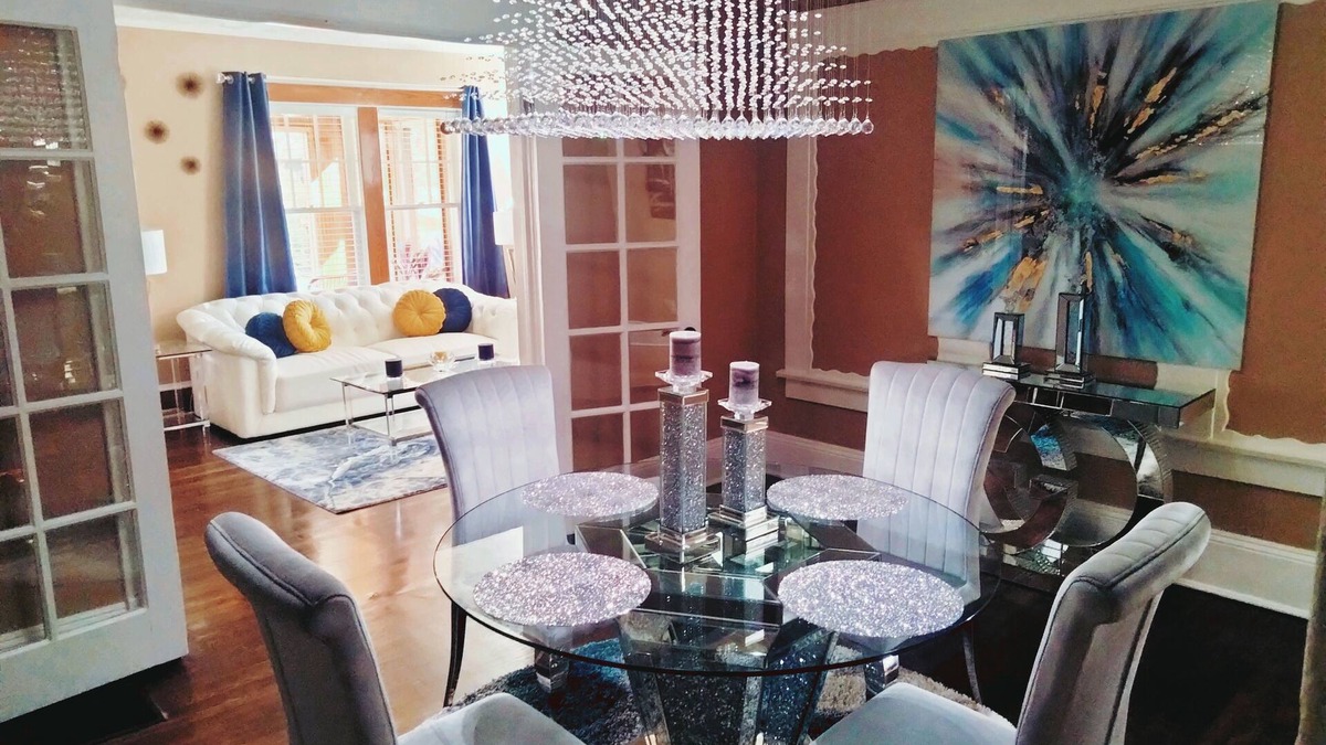 Oakhurst House | The Le Chic Bungalow
