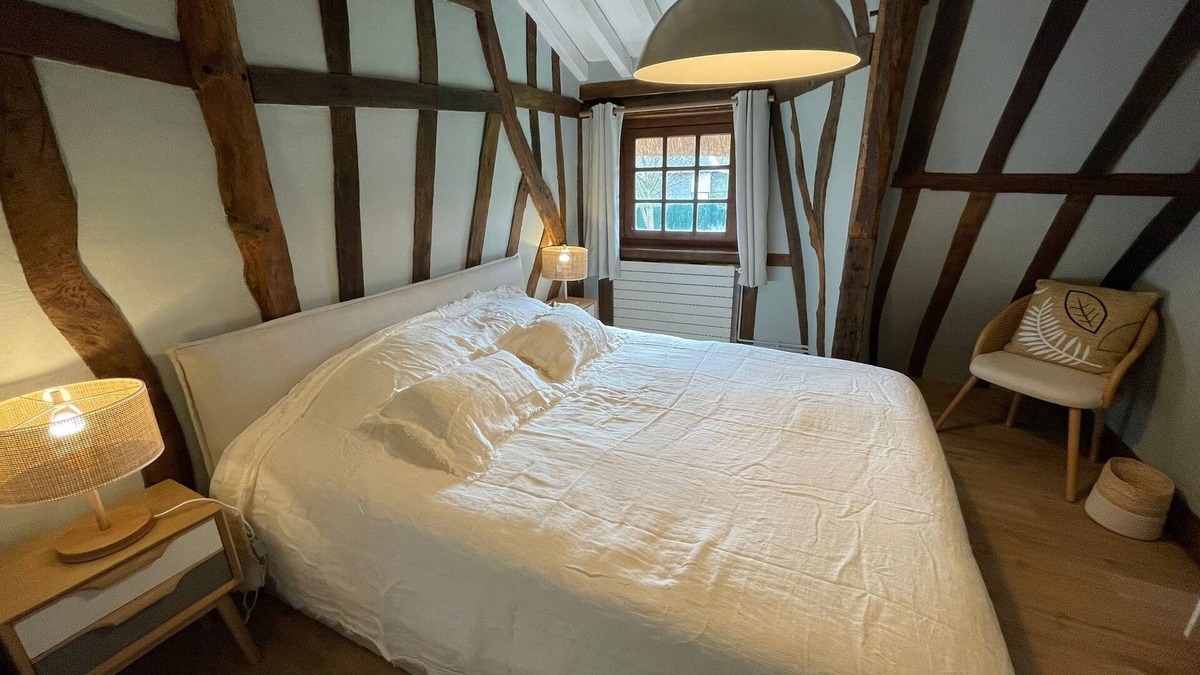 Vattetot-sous-Beaumont Bed & Breakfast | The Leblanc bedroom in the authentic and newly renovated cottage La Chaumière Normande