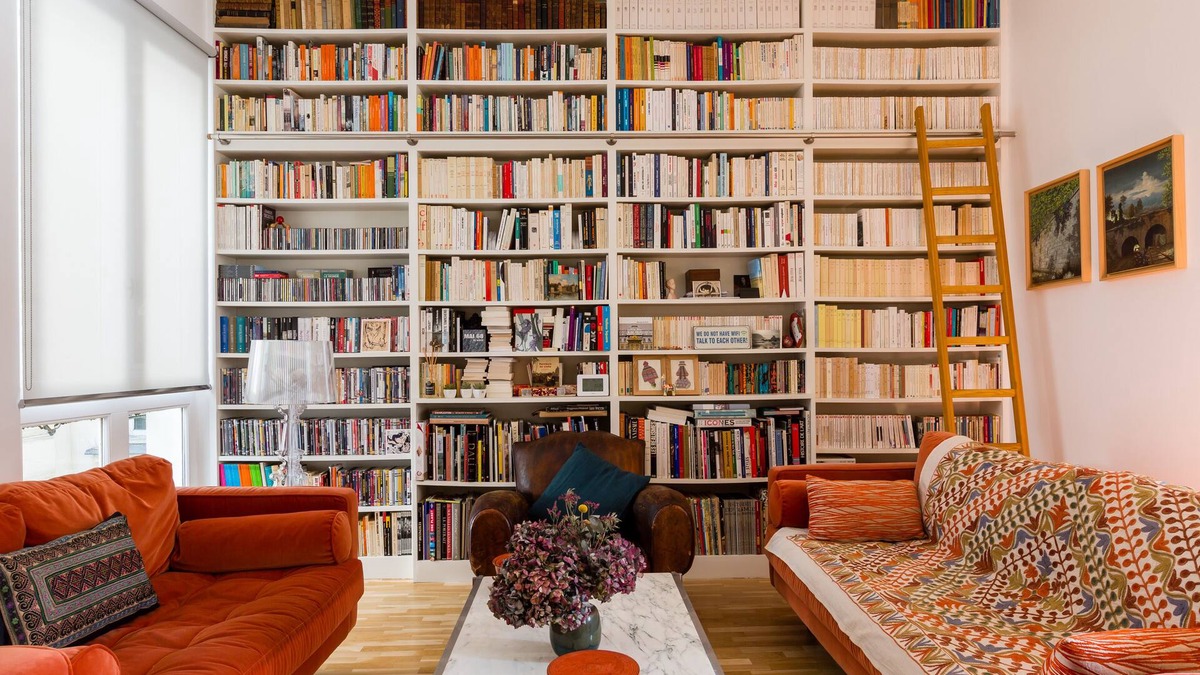 Quartier Saint-Georges Apartment | The Library Wall, by Veeve