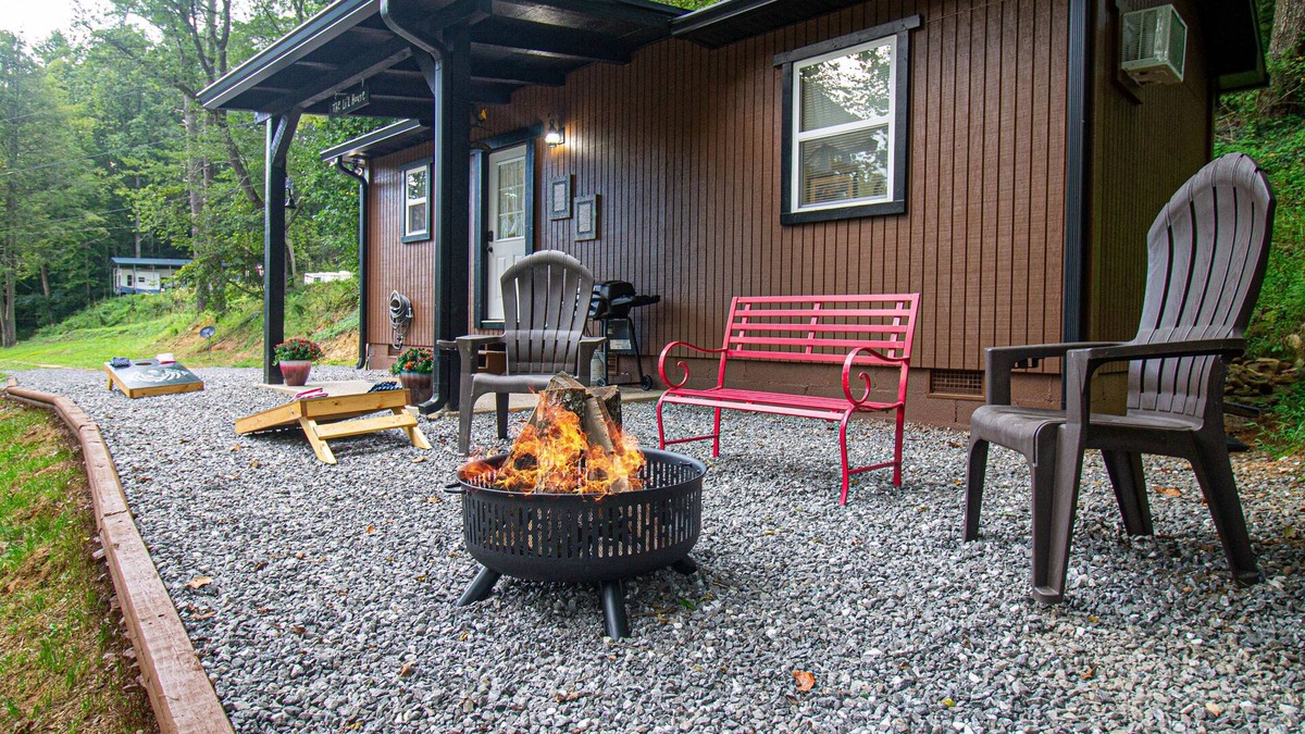 Robbinsville Cabin | The Lil House