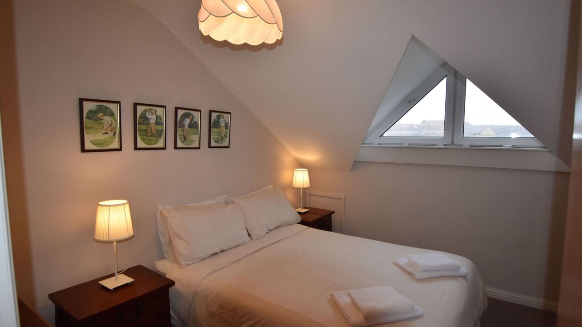 Portrush Apartment | The Links Apartment Self Catering
