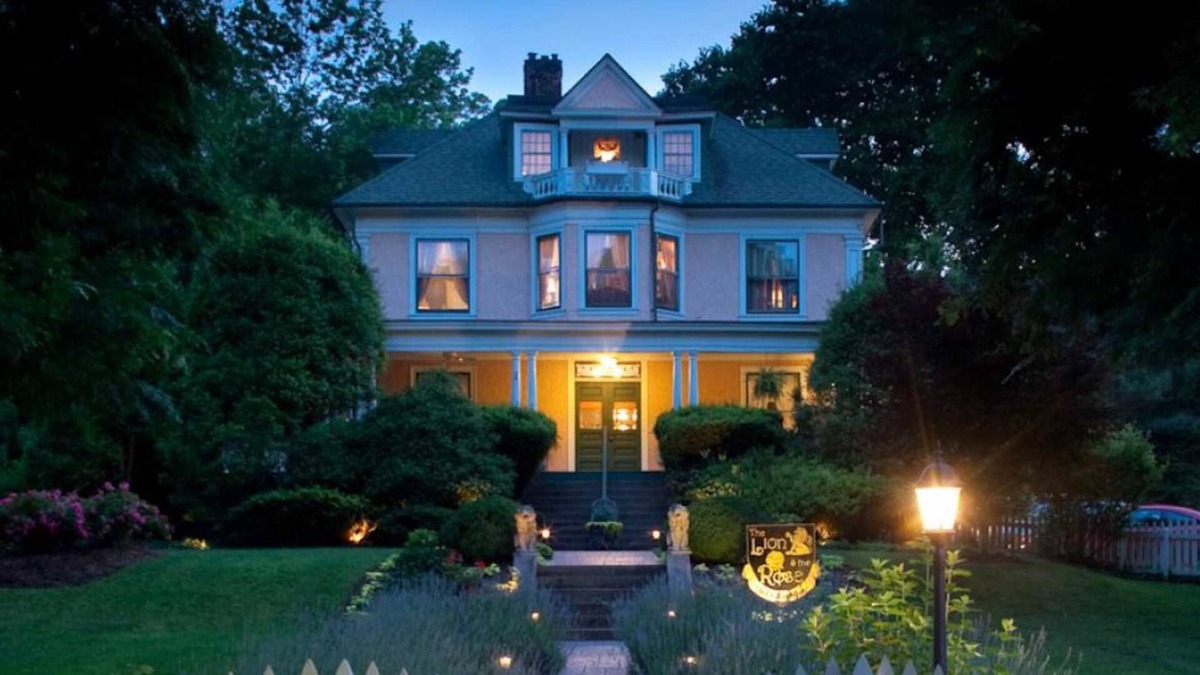 Historic Montford Bed & Breakfast | The Lion and the Rose B&B