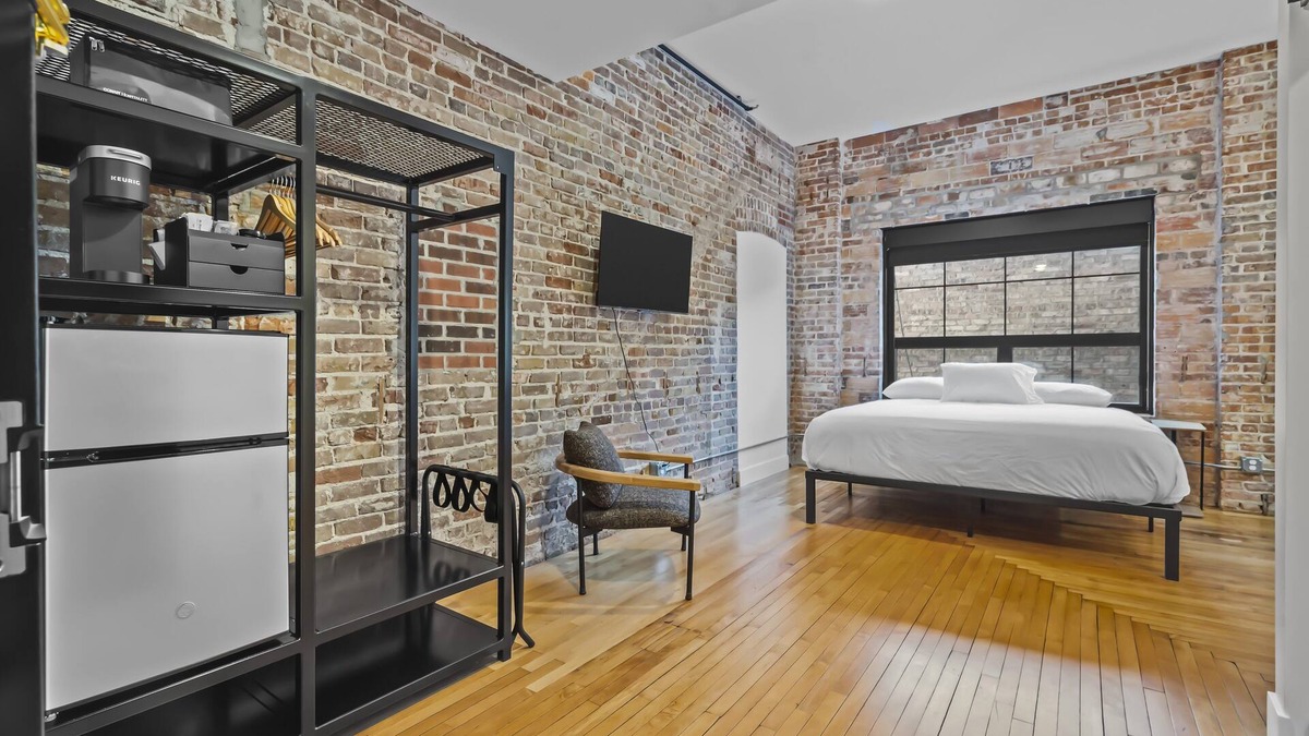 Solon Hotel | The Literary Hotel