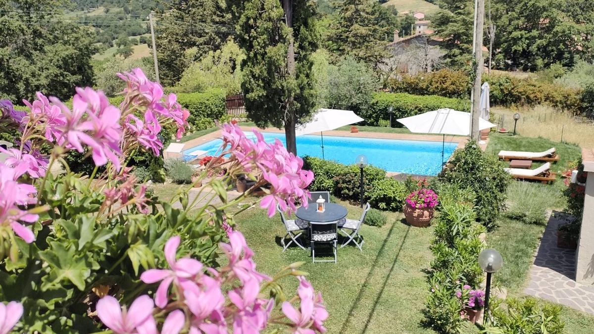Montebuono Apartment | The little house of no time upstairs