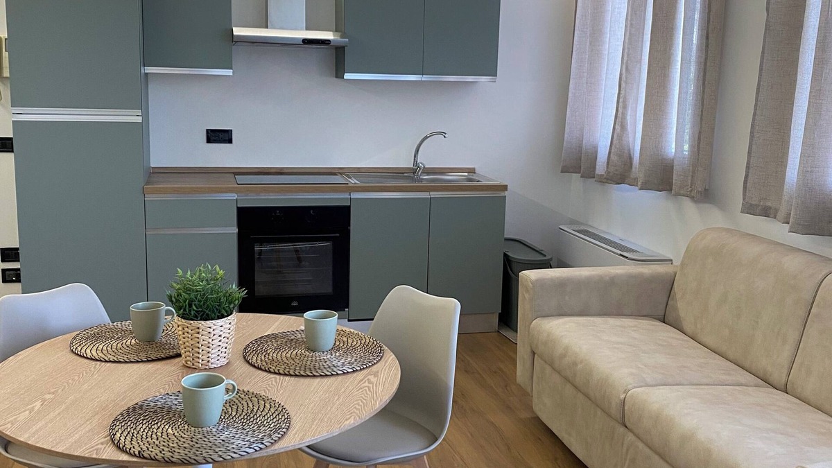 Ponte San Nicolo Apartment | The little house in the park
