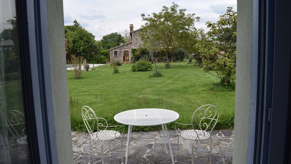 Castel Giorgio House | the little house in the green