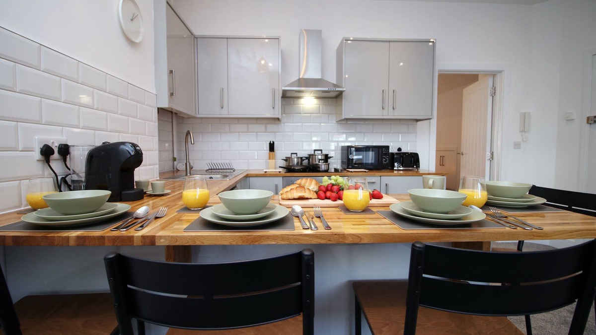 Caerau Apartment | The Llandaff by Stay South Wales - FREE Parking