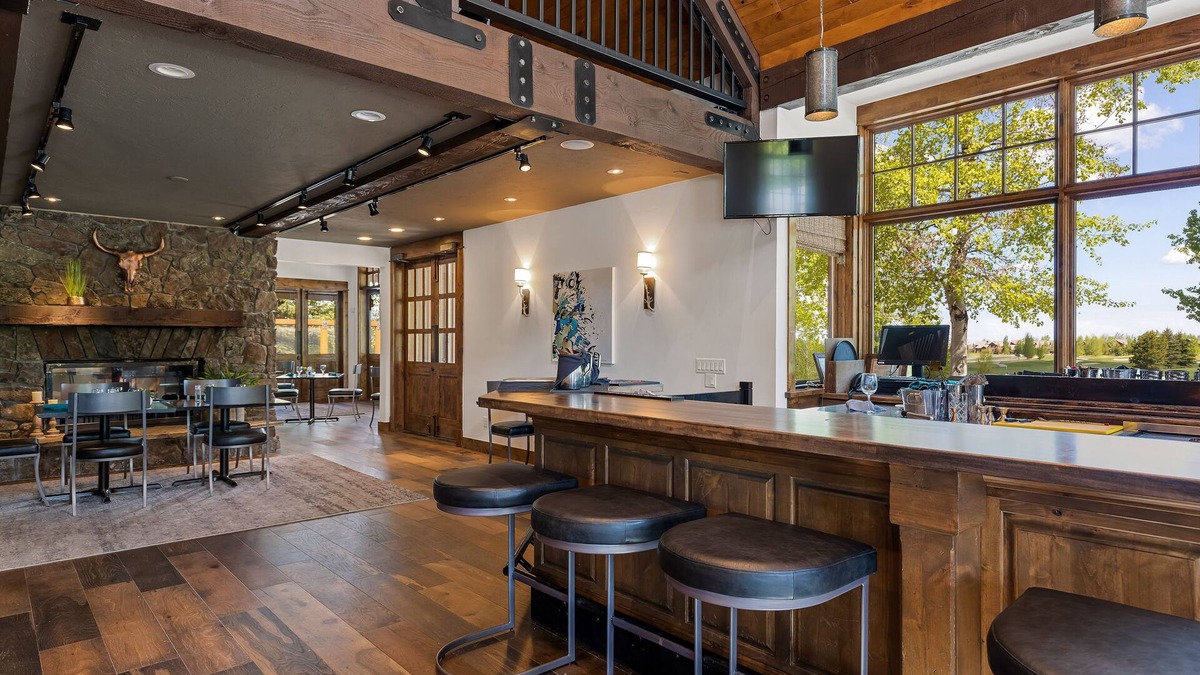 Victor Hotel | The Lodge at Bronze Buffalo Ranch