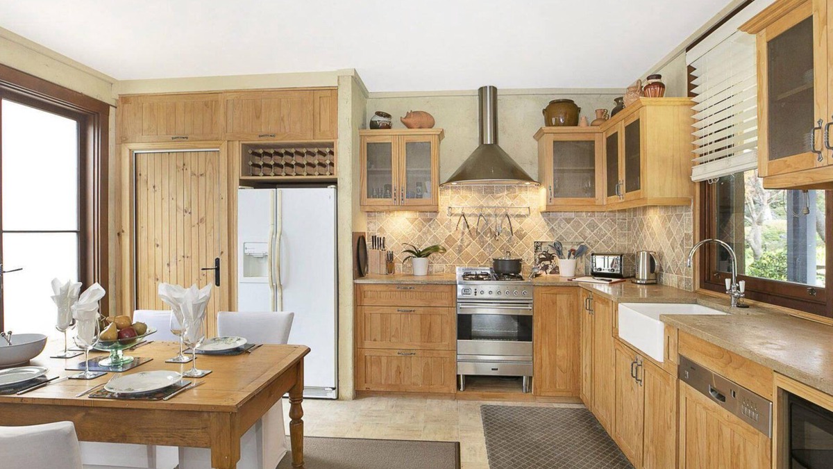 Robertson House | The Lodge at Linden Hall - access to swimming pool