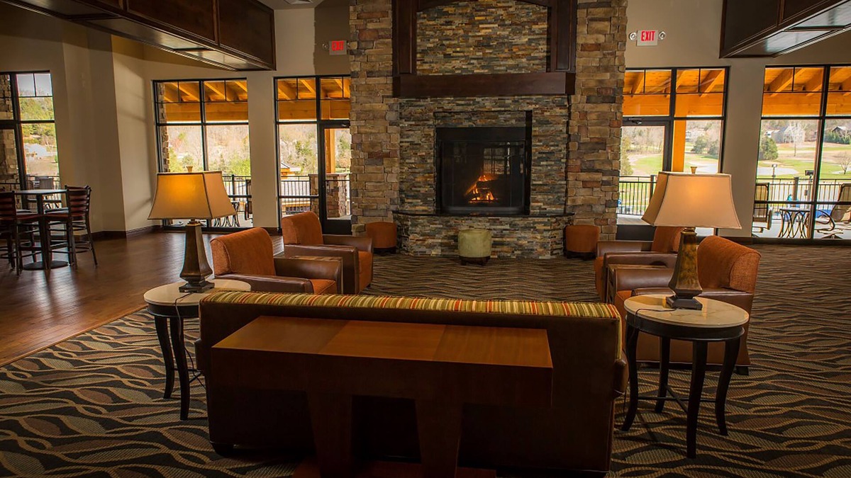 Camdenton Hotel | The Lodge at Old Kinderhook Golf Resort
