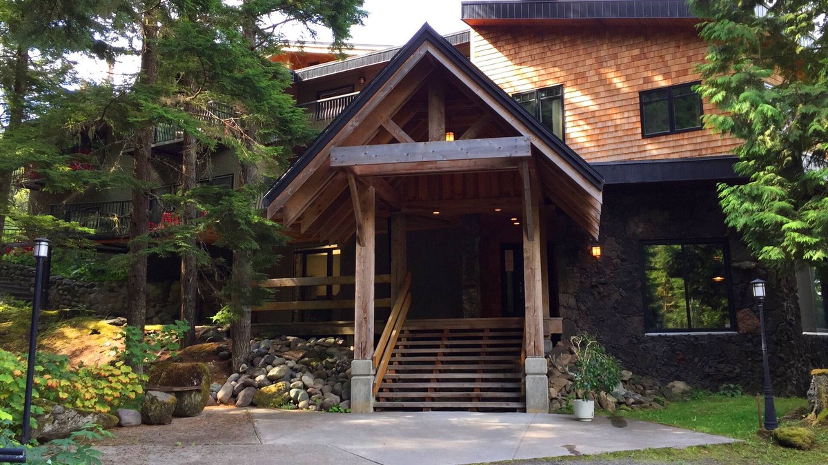 Terrace Cabin | The Lodge at Skeena Landing