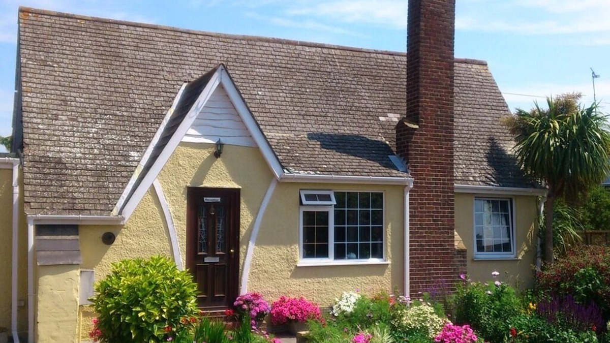 Isle of Grain House | The Lodge Guesthouse