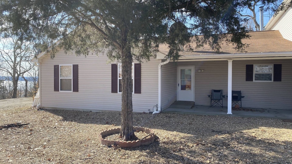 Warsaw House | The Lodge - Large Rental