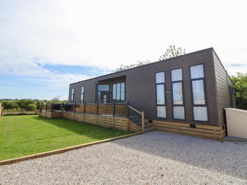 Holywell House | The Lodge Racecourse House