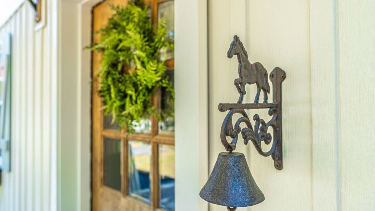 Pinebluff Apartment | The Loft and Mane Cottage