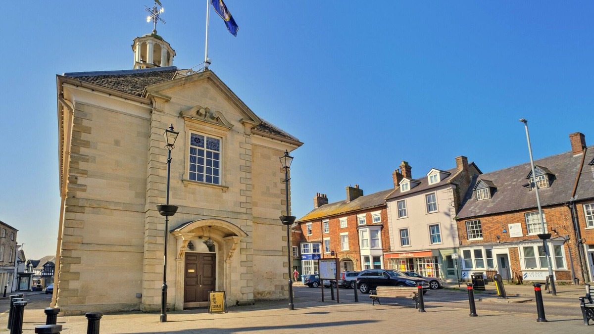 Brackley Apartment | The Loft at Brackley Town Hall