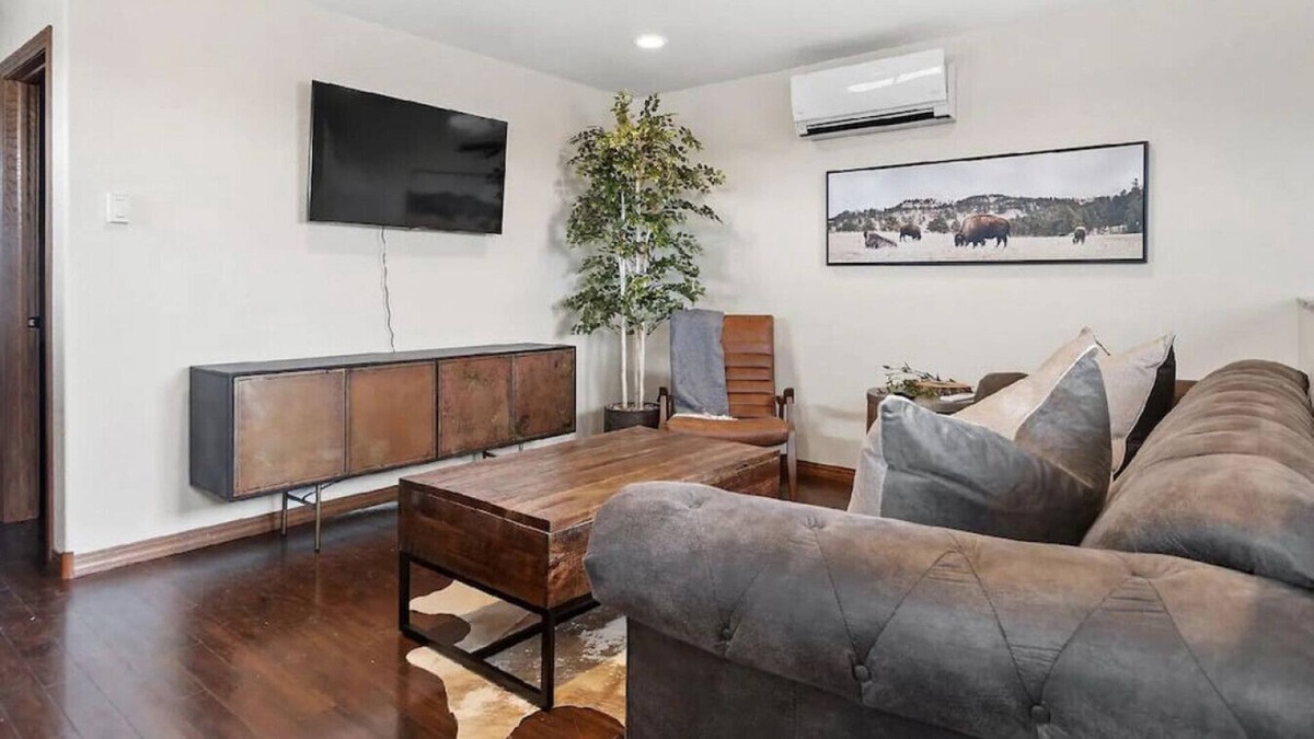 Sturgis Apartment | The Loft at Raz Hideaway Mountain Ranch!
