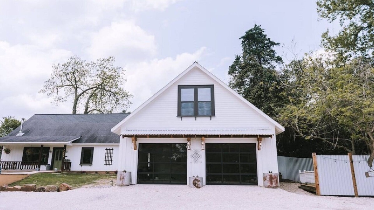 Brenham Apartment | The Loft On Almo