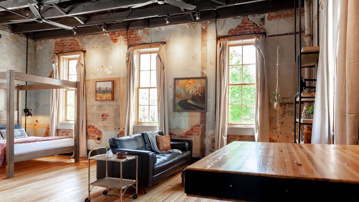 Heber Springs Hotel | The Lofts 3rd and Main