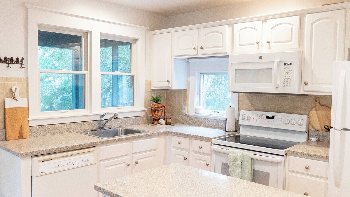 Cape Fear Station House | The Long Time - pet friendly in Cape Fear Station with both clubs!