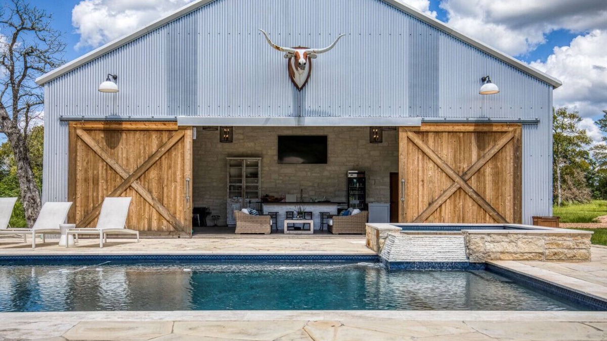 Round Top House | The Longhorn: Luxurious Texas Getaway in Round Top