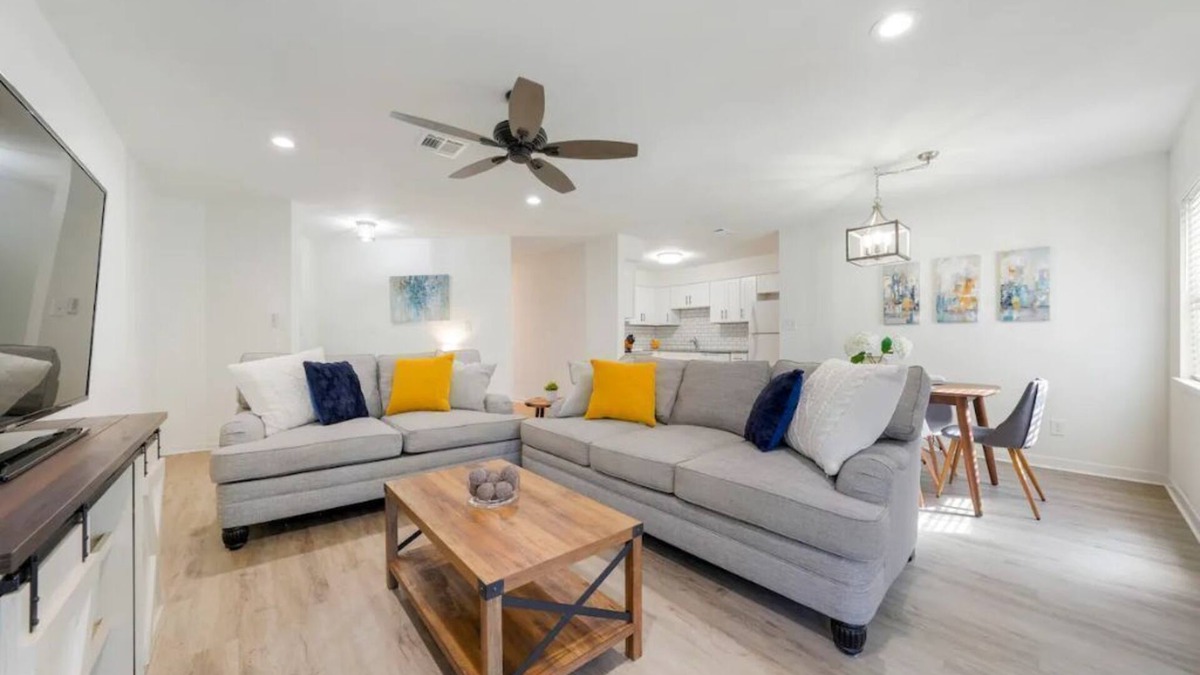 Ocean City House | The Lost Lobster - 10 Min from the beach - Renovated - 2BR/2BA