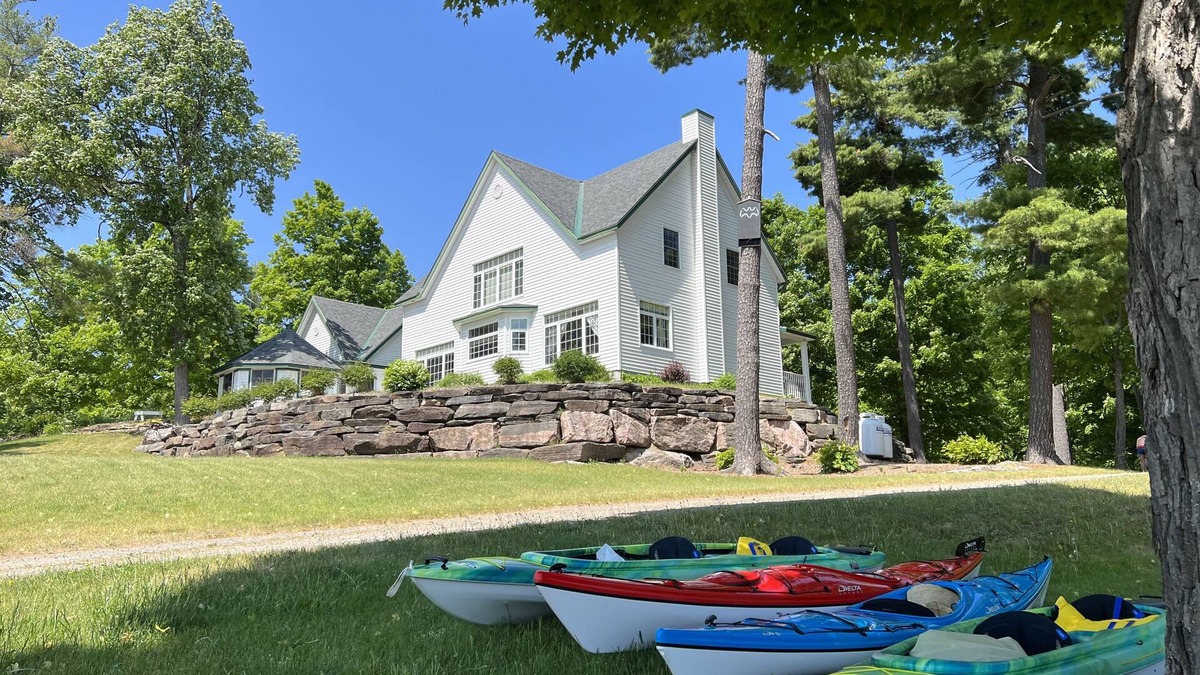 Calabogie House | The Lotus – Home with the best view of Calabogie Lake