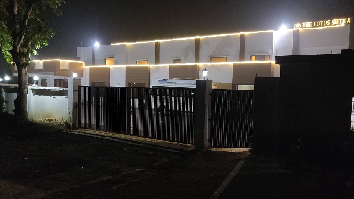 Bahraich Hotel | The Lotus Sutra Hotel