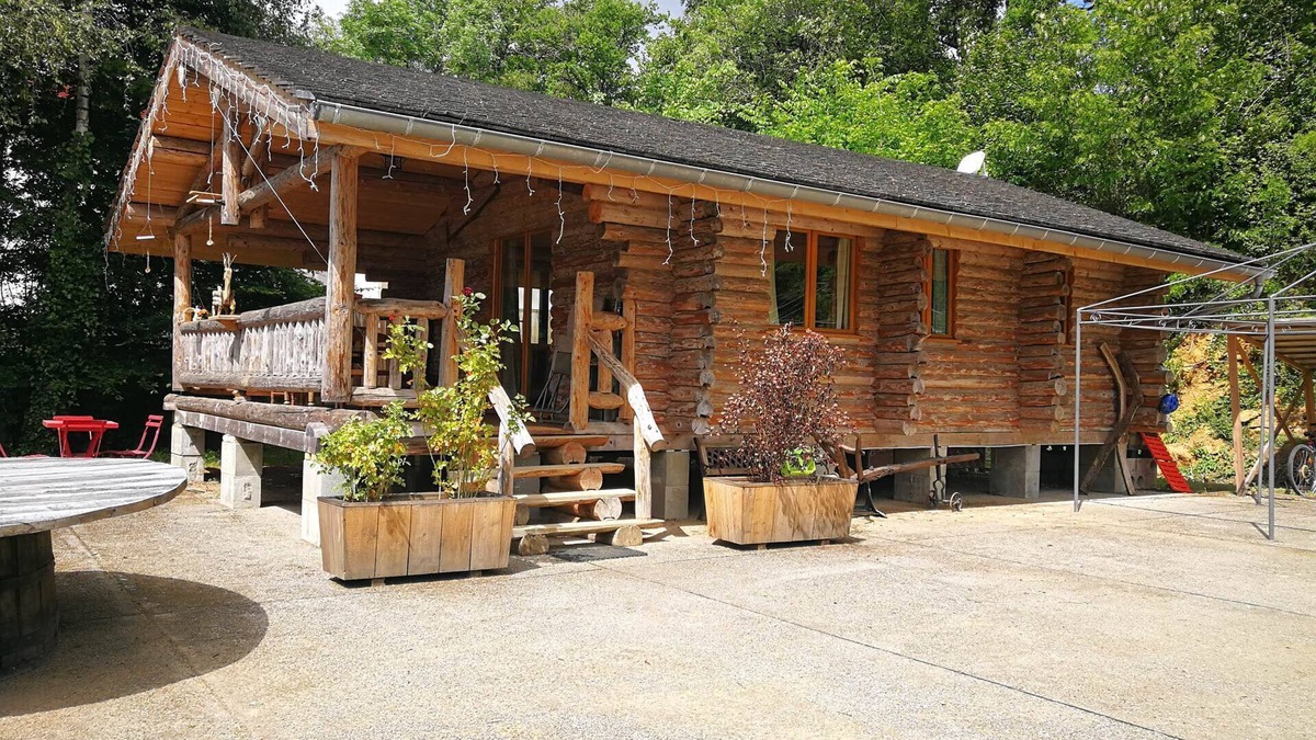 Grand Langres Ski Chalet | The lumberjack log cabin