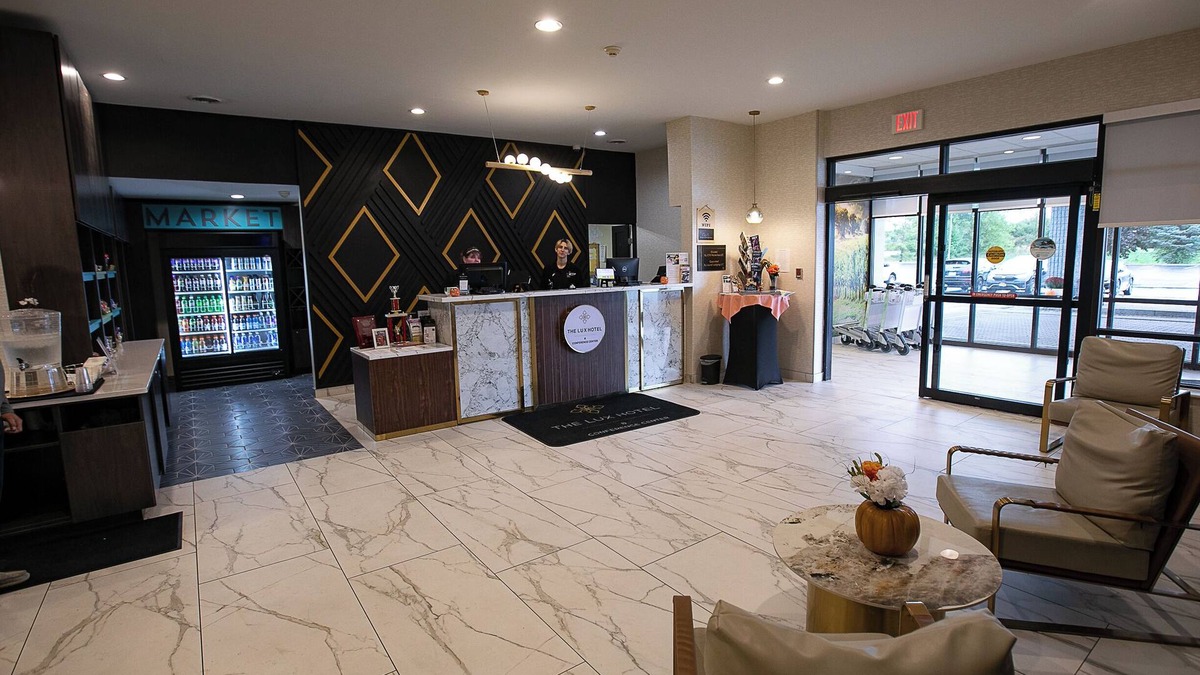 Waterloo Hotel | The Lux Hotel & Conference Center, an Ascend Collection Hotel