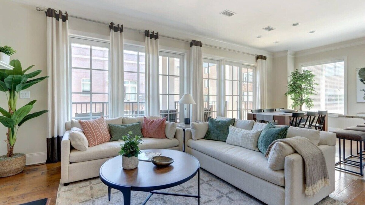Historic District - North Condo | The Luxury Loft on Bay Street, Modern | Central