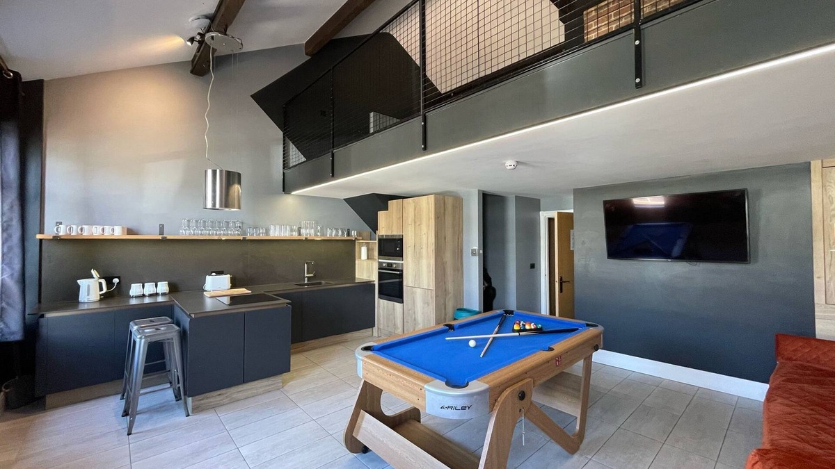 North Shore Apartment | The Luxury Penthouse by Sasco Apartments