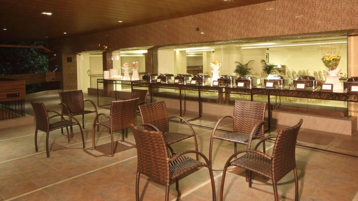 Dahisar East Hotel | The Maharaja Business Hotel