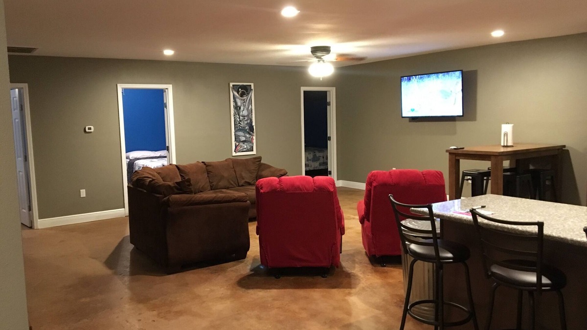 Boothville-Venice House | The Mahi Lodge is a quiet secluded 3bedroom 2full bath lodge in Venice LA