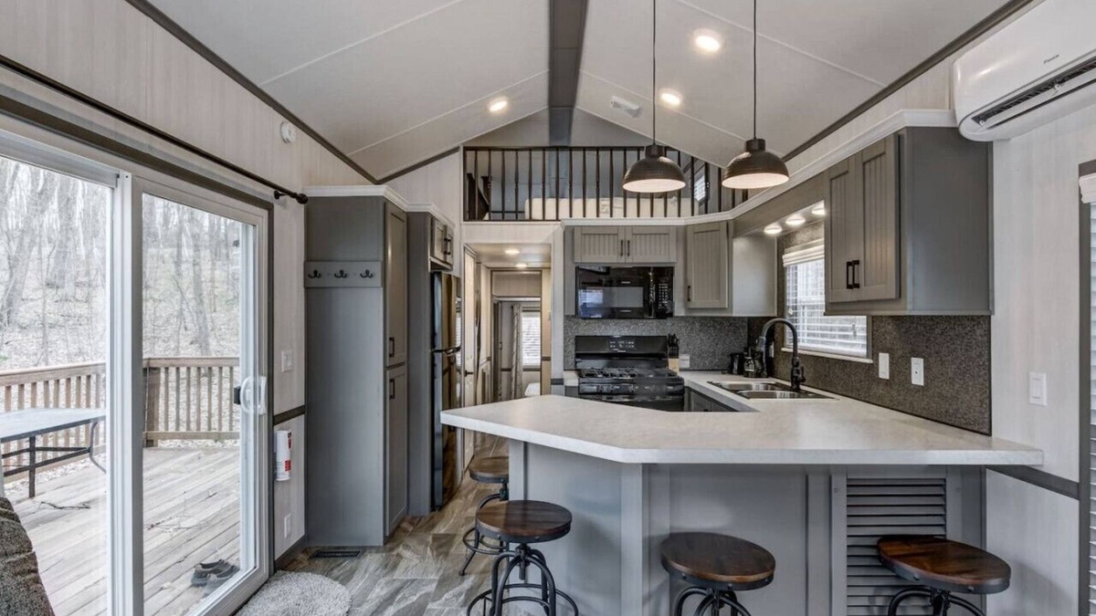 Brill House | The Mallard at Lincolnwood Resort