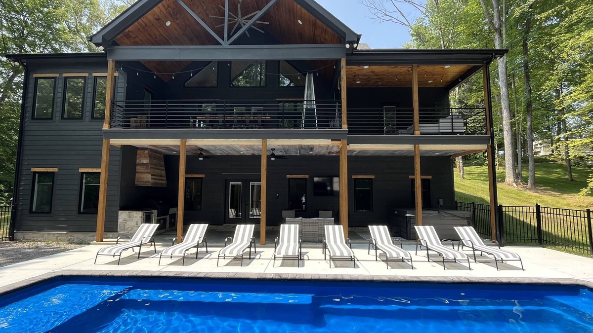 Smithville House | The Manor @ Center Hill Lake w/private pool