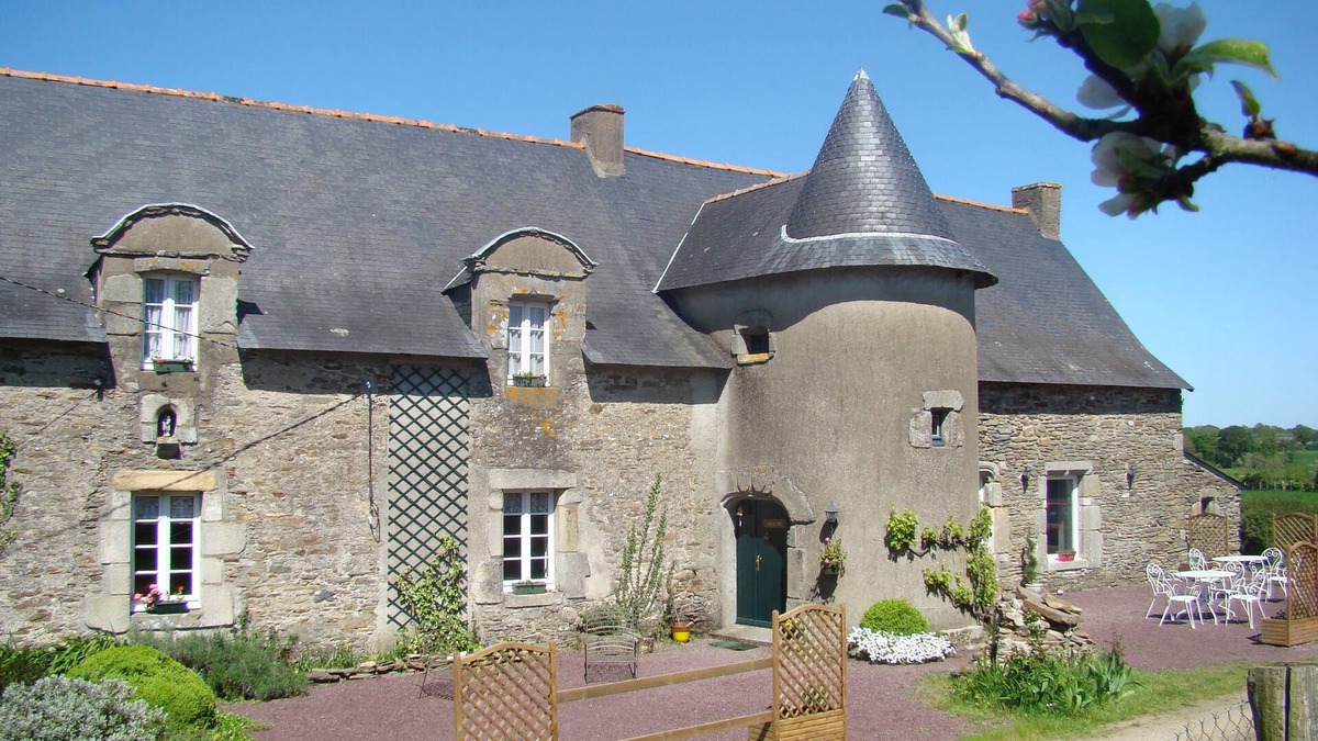 Campbon Other | The Manor of Coutable