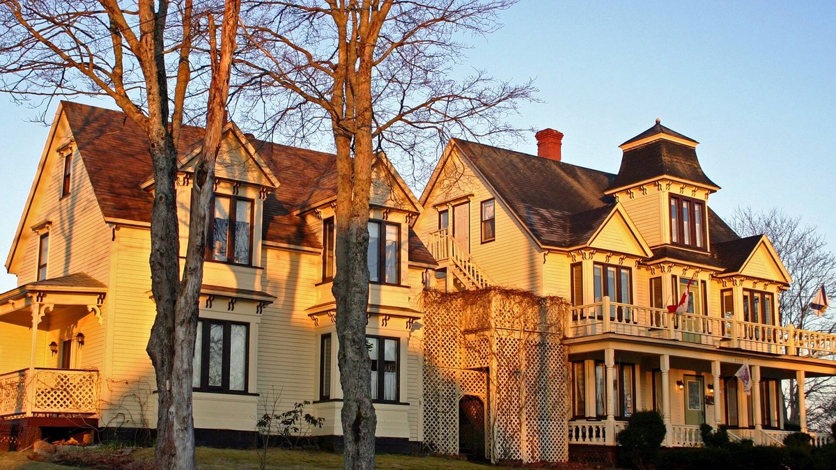 Parrsboro Bed & Breakfast | The Maple Inn B&B