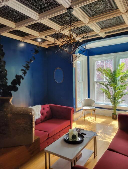 Sussex Apartment | The Maple Shade Suite