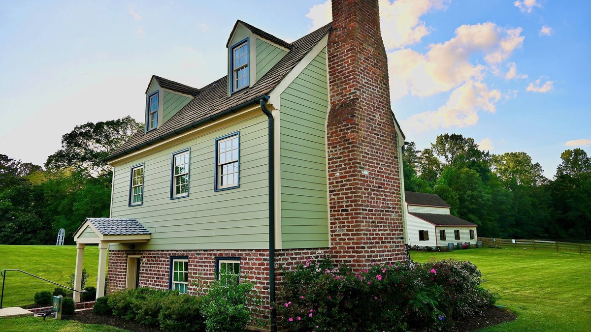 New Kent House | The Martin House: Historic 1 Br Cottage