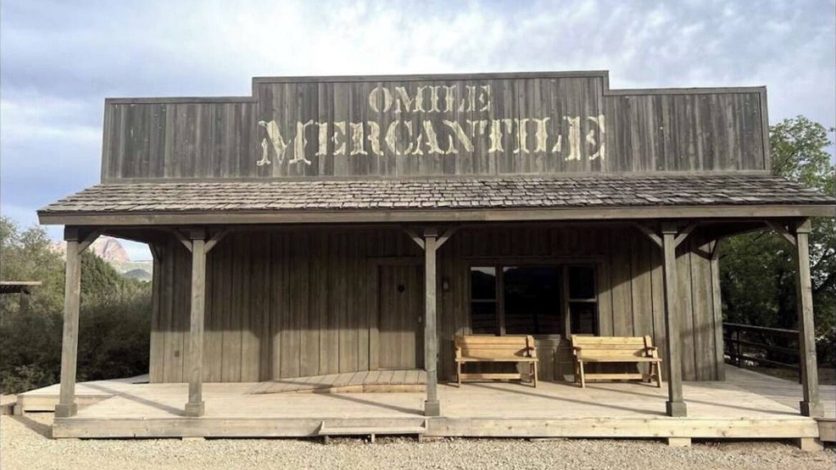 New Harmony Other | “The Mercantile” is a farmhouse style home on Morning Line Ranch.