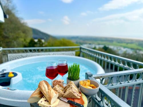 Pendine Apartment | The Mermaids Watch Pendine DOG FRIENDLY with Cymru Holidays