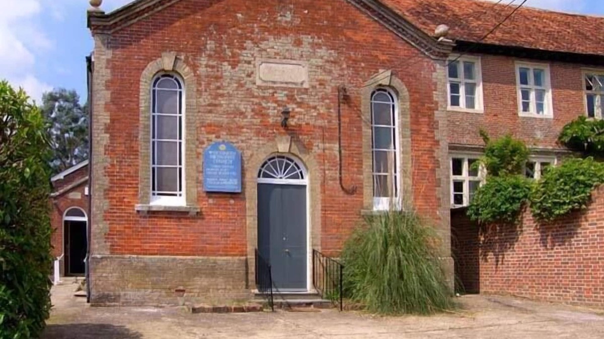 Whiteparish Cottage | THE METHODIST CHAPEL, pet friendly, with a garden in Whiteparish