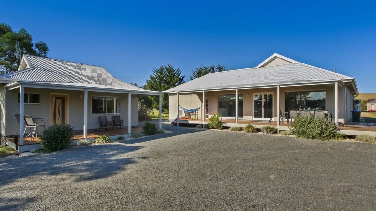 Metung House | The Metung Crest - Metung