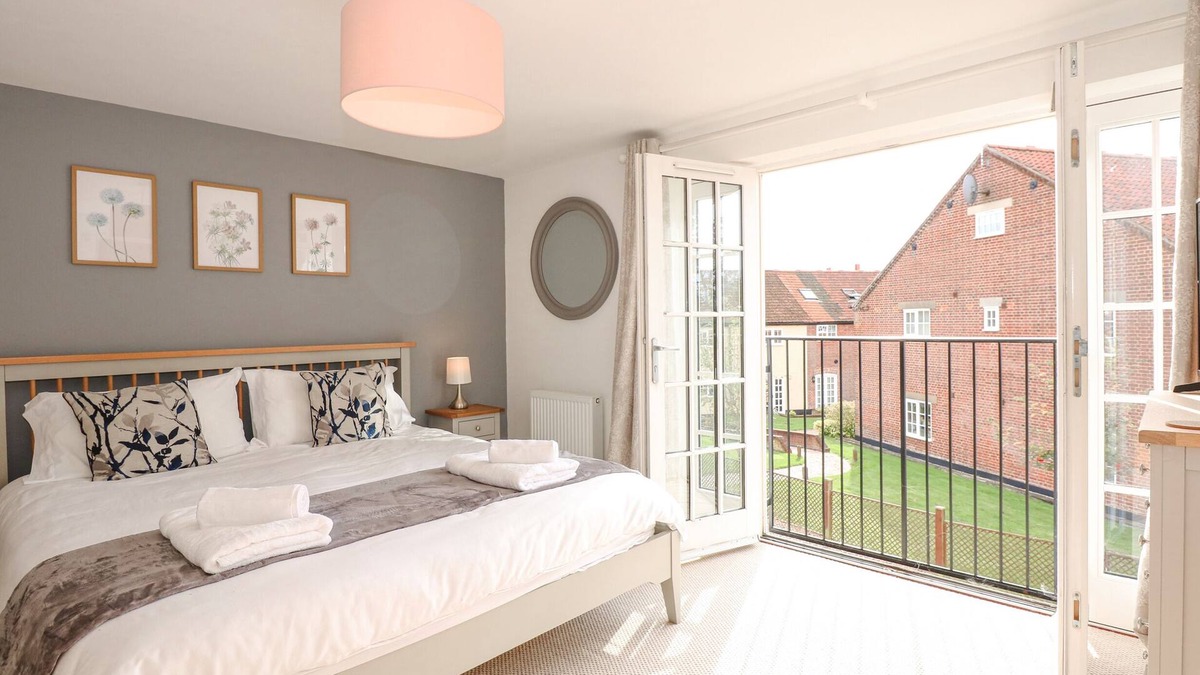Stalham Cottage | The Mill Stones