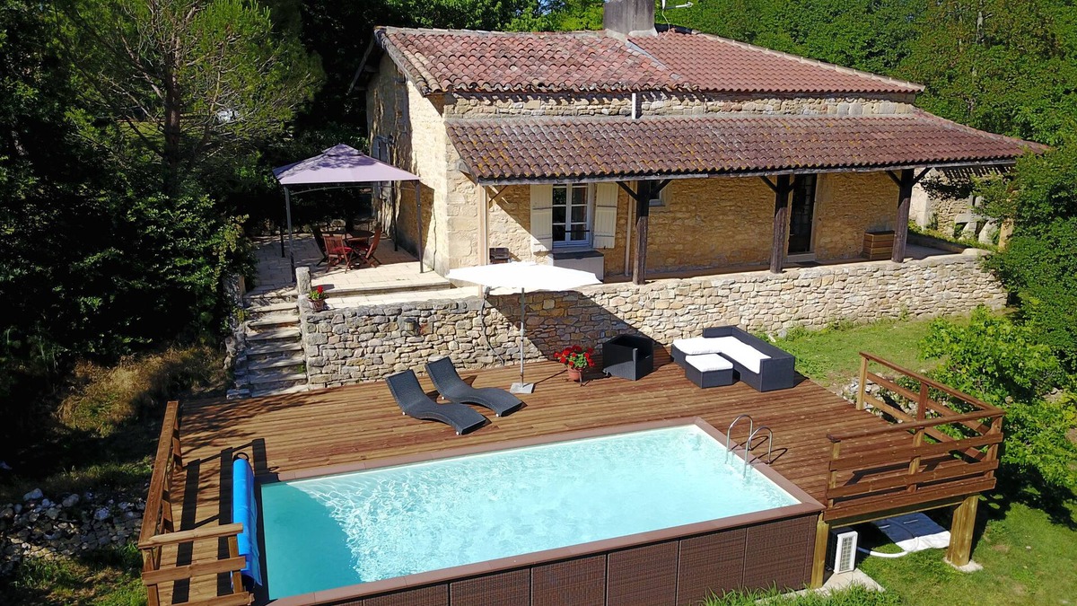 Saint-Front-sur-Lemance Cottage | The Miller’s Cottage, cosy retreat, sleep 5, private pool, free Wifi
