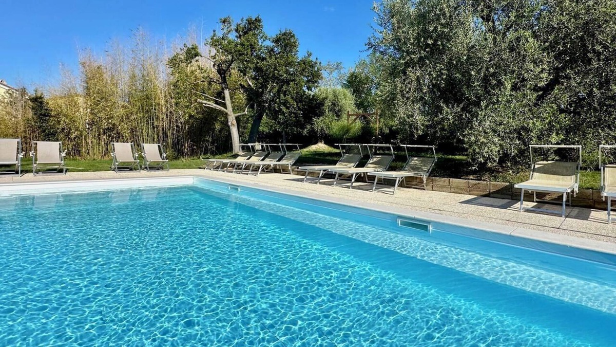 Bettolelle Apartment | The Mimosa in historic villa with pool and air cond in Senigallia